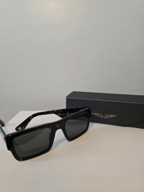 Police Design Unisex Square Sunglasses (made in Italy) main image 4